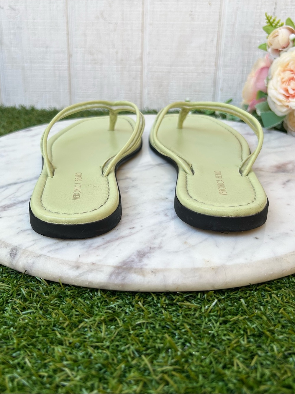VERONICA BEARD 
Clea Jelly Flip-Flop Sandal
Jelly: Clear/Light Pistachio
Sz 7 - Picture 14 of 15
